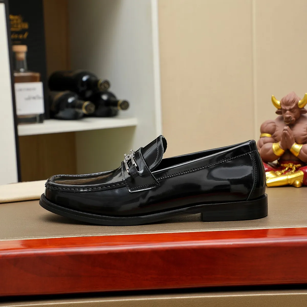 Men's men's shoes💰460💰💰Gucci official website men's business formal leather shoes updated💥Hong Kong counters synchronize new styles💥completely one-to-one replica shipment👍zero gap in counter quality 0⃣️made of imported cowhide on the outside+water-dyed🐂leather lining, color optional! Matching code 38-45